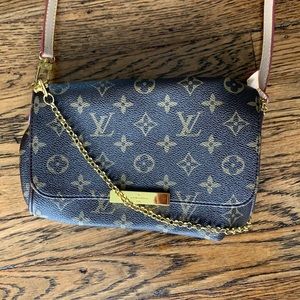 Designer inspired crossbody!